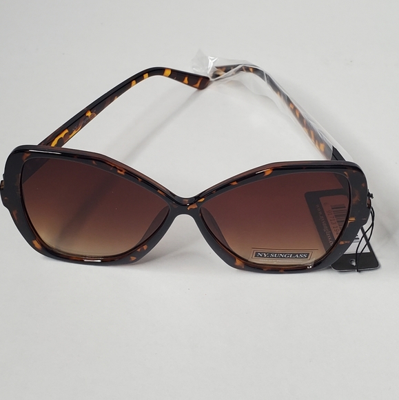 NY Sunglasses - Picture 8 of 9